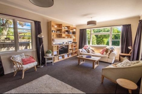 Photo of property in 32 Aorangi Road, Bryndwr, Christchurch, 8053