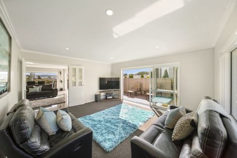 Photo of property in 42 Sovereign Street, Flat Bush, Auckland, 2019