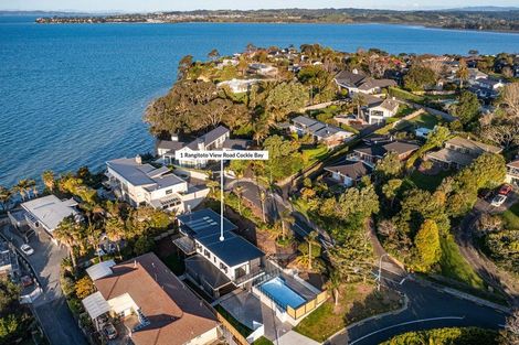 Photo of property in 1 Rangitoto View Road, Cockle Bay, Auckland, 2014
