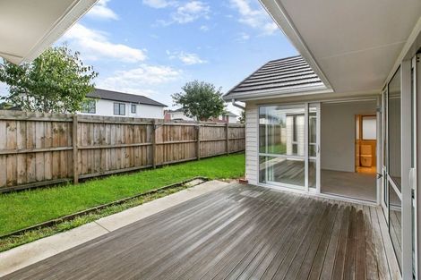 Photo of property in 35 Whekau Drive, Takanini, 2112
