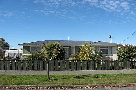Photo of property in 27 Hughes Street, Waimate, 7924
