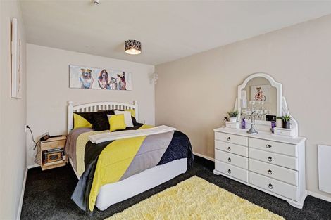 Photo of property in 2/7 Curletts Road, Sockburn, Christchurch, 8042