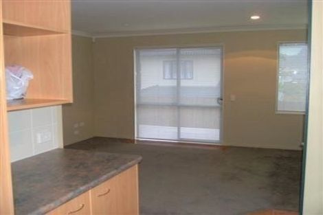 Photo of property in 24 Toledo Avenue, Henderson, Auckland, 0612