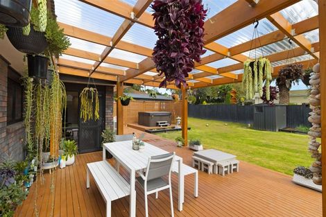 Photo of property in 20 Station Road, Huapai, Kumeu, 0810