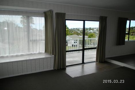 Photo of property in 12 Ian Sage Avenue, Torbay, Auckland, 0630
