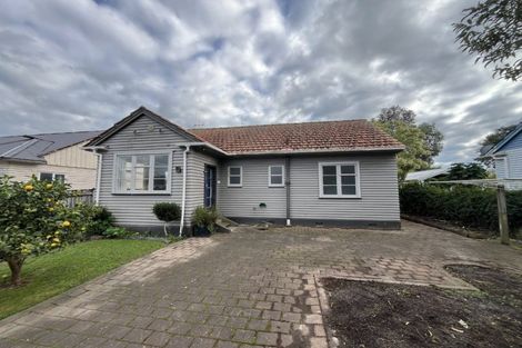 Photo of property in 220 College Street, West End, Palmerston North, 4412