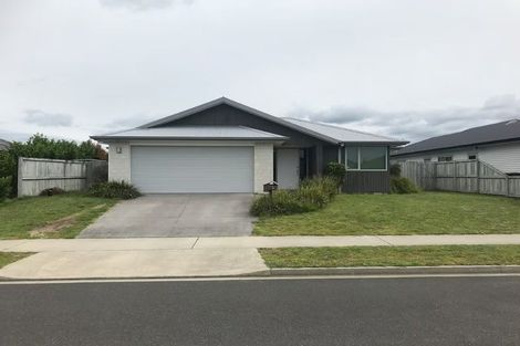 Photo of property in 18 Raiha Street, Papamoa Beach, Papamoa, 3118