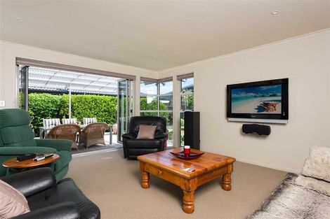 Photo of property in 51 Gibson Place, Papamoa Beach, Papamoa, 3118