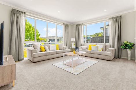 Photo of property in 6 Coote Way, Kumeu, 0810