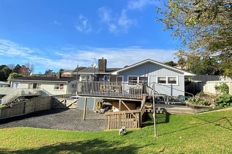Photo of property in 8 Beswick Place, Birkdale, Auckland, 0626