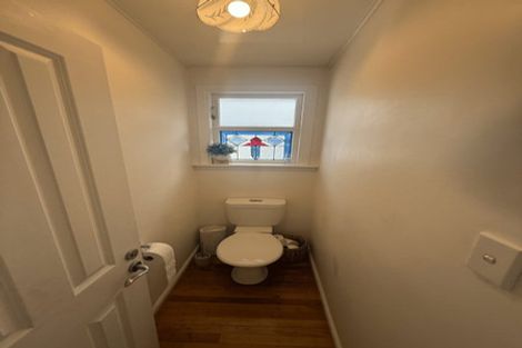 Photo of property in 2b Sutherland Avenue, Silverstream, Upper Hutt, 5019