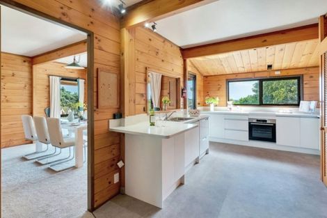 Photo of property in 124b Sandspit Road, Shelly Park, Auckland, 2014