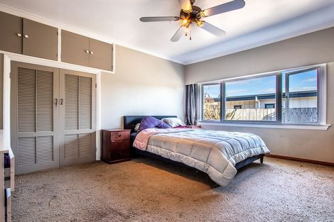 Photo of property in 14 Mahana Road, Paraparaumu Beach, Paraparaumu, 5032