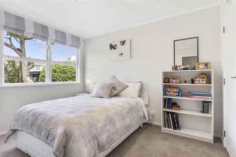 Photo of property in 2/34a Sunnynook Road, Sunnynook, Auckland, 0620