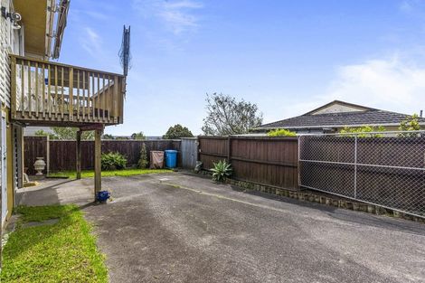 Photo of property in 1/99 Rangatira Road, Beach Haven, Auckland, 0626