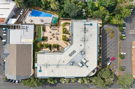 Photo of property in 2c/7-11 Bute Road, Browns Bay, Auckland, 0630