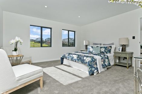 Photo of property in 2 Fender Place, Long Bay, Auckland, 0630