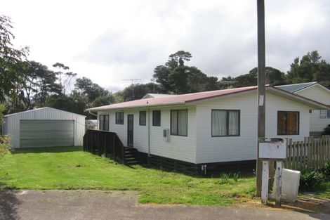 Photo of property in 9 Taurua Place, Coromandel, 3506