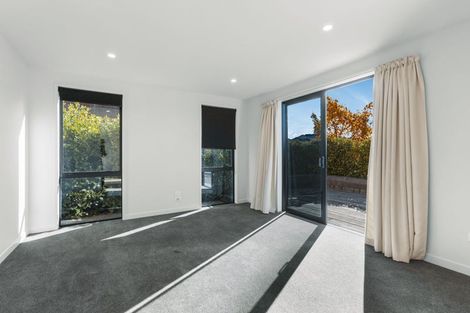 Photo of property in 15 Mount Creighton Crescent, Wanaka, 9305