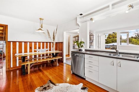 Photo of property in 48 Titoki Street, Te Atatu Peninsula, Auckland, 0610