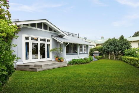 Photo of property in 5 Finnis Lane, Hospital Hill, Napier, 4110