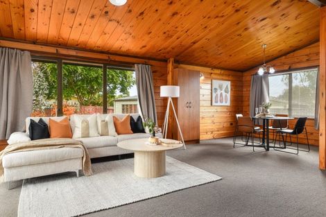 Photo of property in 36 Neri Crescent, Pomare, Rotorua, 3015