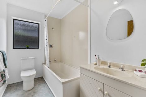 Photo of property in 10a Shastri Terrace, Khandallah, Wellington, 6035