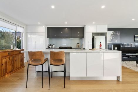 Photo of property in 2f Dodson Avenue, Milford, Auckland, 0620