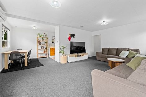 Photo of property in 14 Shearwater Street, One Tree Point, 0118