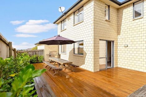 Photo of property in 33 Cityview Place, Massey, Auckland, 0614