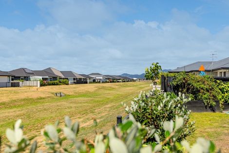 Photo of property in 75 Te Kio Crescent, Papamoa Beach, Papamoa, 3118