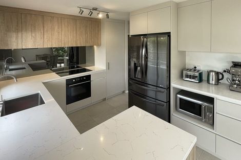 Photo of property in 20 Hocken Place, Mangere Bridge, Auckland, 2022