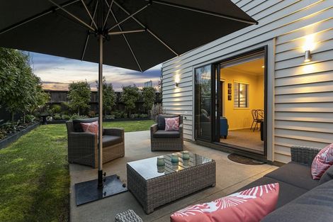 Photo of property in 19 Waiarohia Place, Hobsonville, Auckland, 0616