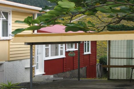 Photo of property in 60a Montreal Grove, Kingston, Wellington, 6021