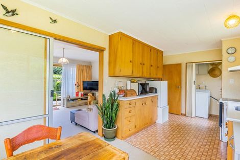 Photo of property in 20 Rewarewa Crescent, Waikanae, 5036
