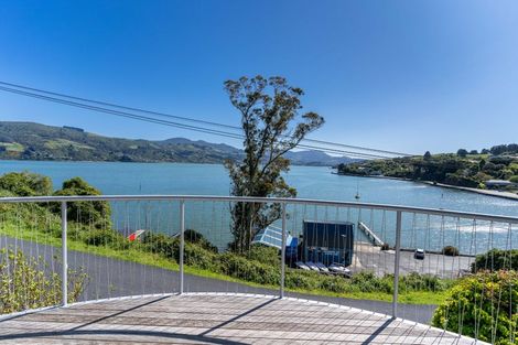 Photo of property in 40 Marine Parade, Macandrew Bay, Dunedin, 9014