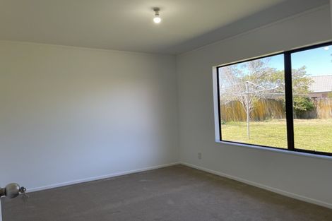 Photo of property in 3 Robina Court, Burswood, Auckland, 2013