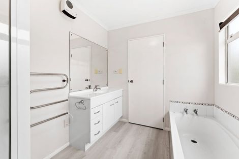 Photo of property in 1/148 Brightside Road, Stanmore Bay, Whangaparaoa, 0932