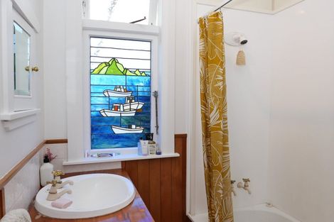 Photo of property in 13 Burwah Street, Berhampore, Wellington, 6023