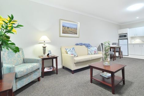 Photo of property in 98b/30 Ambassador Glade, Orewa, 0931