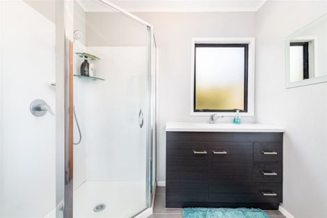 Photo of property in 14 Clearview Heights, Ranui, Auckland, 0612