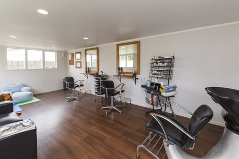 Photo of property in 7 Cedar Grove, Highbury, Palmerston North, 4412