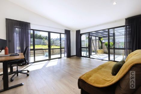 Photo of property in 6 Pukemarino Road, Waimauku, 0812