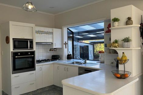 Photo of property in 48 Te Mata Road, Havelock North, 4130