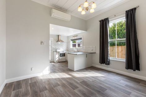 Photo of property in 37 Ross Street, Woodville, 4920