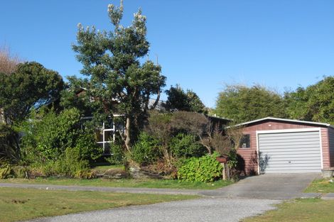 Photo of property in 13-13a Park Street, Hokitika, 7810