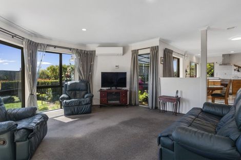 Photo of property in 16 Lindoch Avenue, Te Puna, Tauranga, 3174