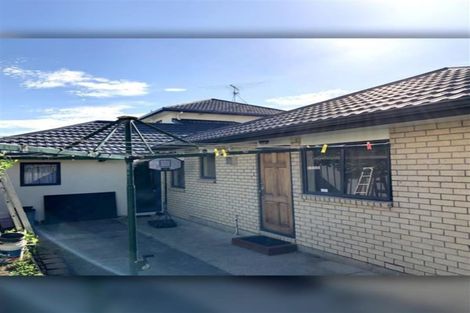 Photo of property in 16 Ewhurst Place, Goodwood Heights, Auckland, 2105