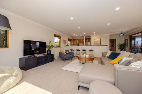 Photo of property in 24 Kings Drive, Wanaka, 9305