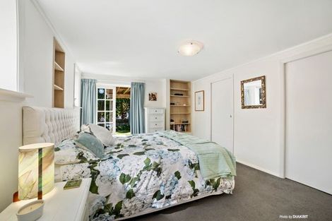 Photo of property in 22 Ranui Crescent, Khandallah, Wellington, 6035